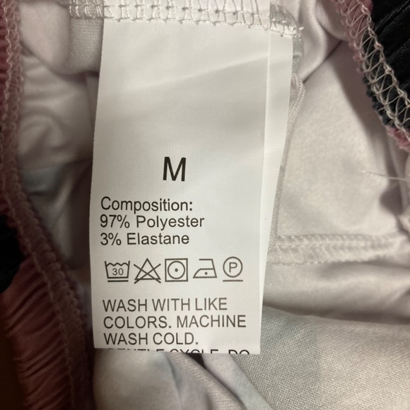 NWOT Heart Print PJ Set - Picture 7 of 8